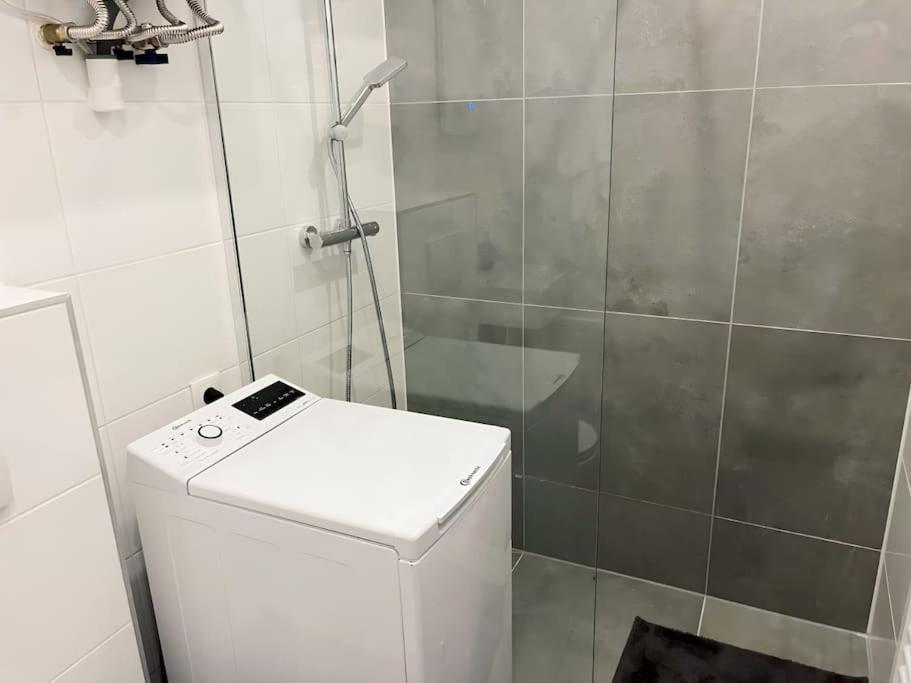 Gemuetliche Wohnung, Ideal Fuer Und Wu Appartement